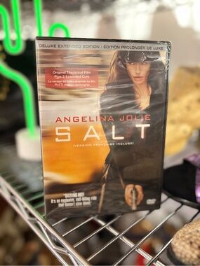 Salt DVD Angelina Jolie Deluxe Extended Edition - New Sealed - 2 Unrated Cuts